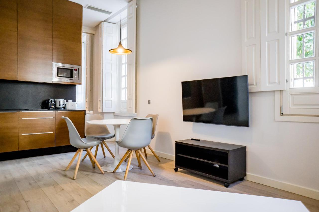 Casa Palacio La Casa Blanca Suites セビリア エクステリア 写真