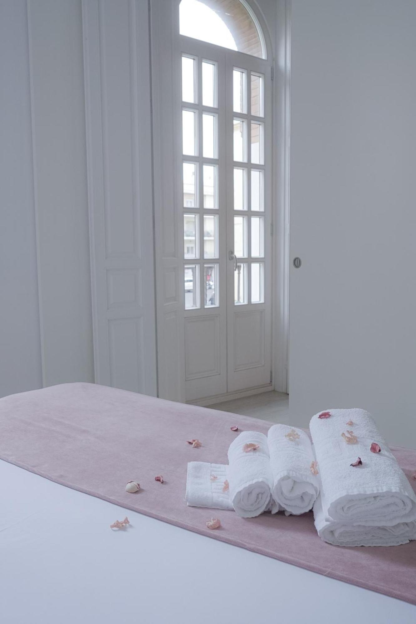 Casa Palacio La Casa Blanca Suites セビリア エクステリア 写真